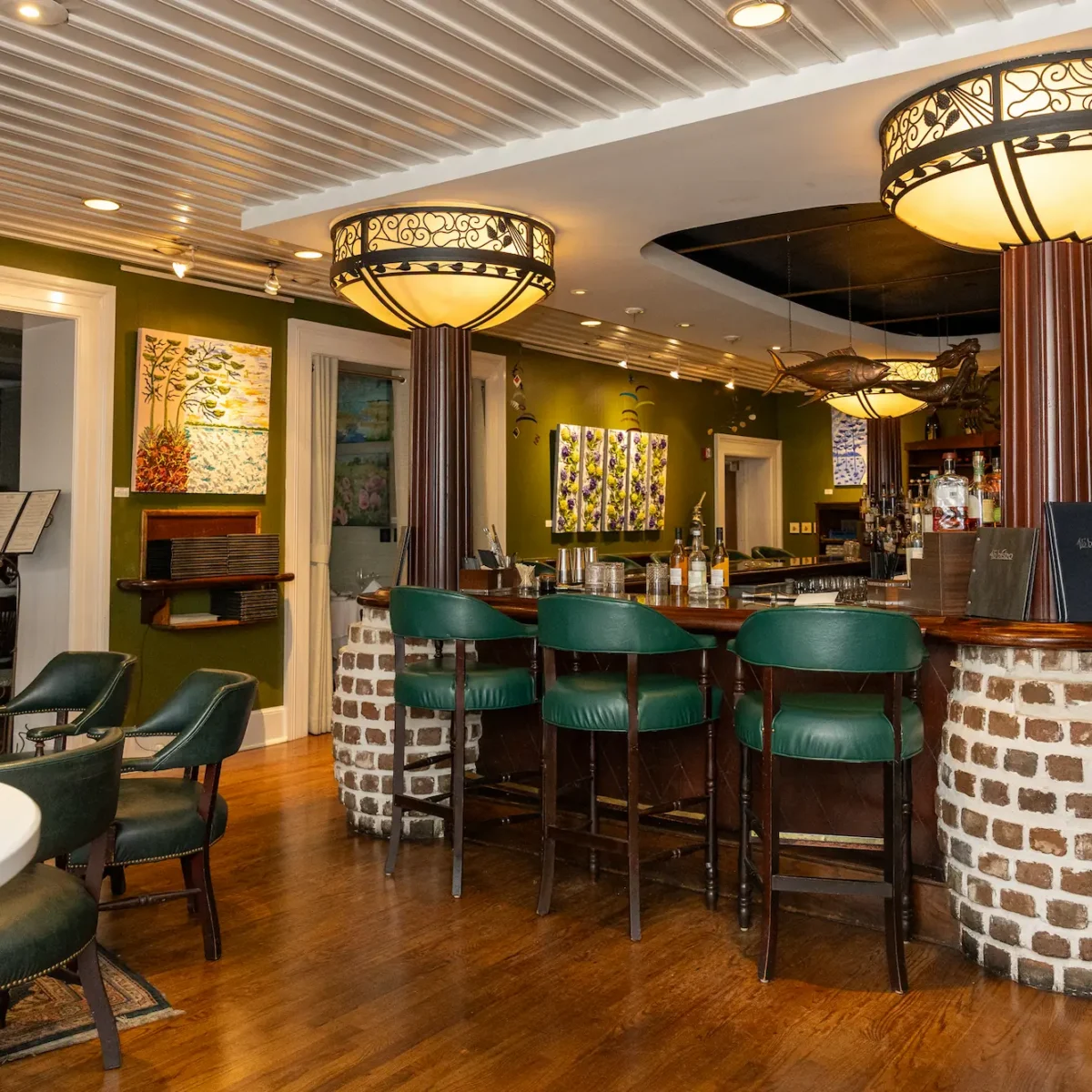 the bar at Bistro 45