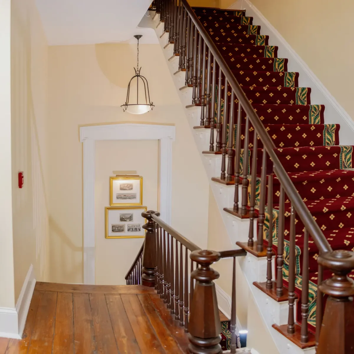 the staircase at the Marshall House in Savannah Georgia