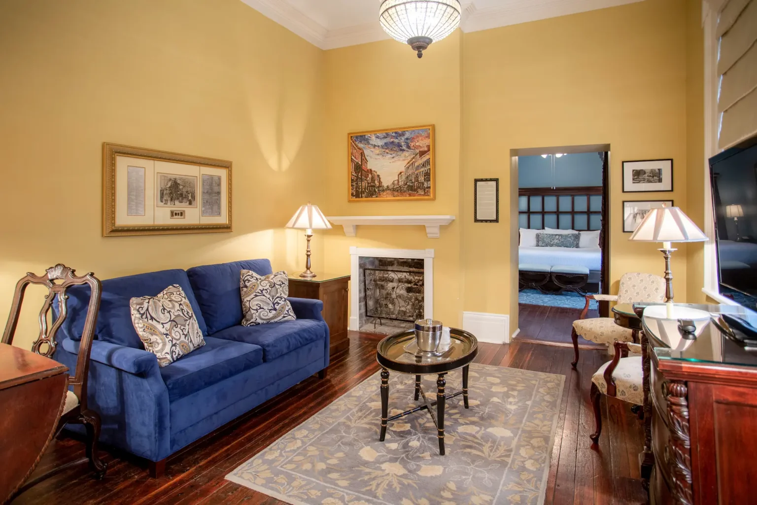 the lounge of the luxury king suite at the Marshall House hotel