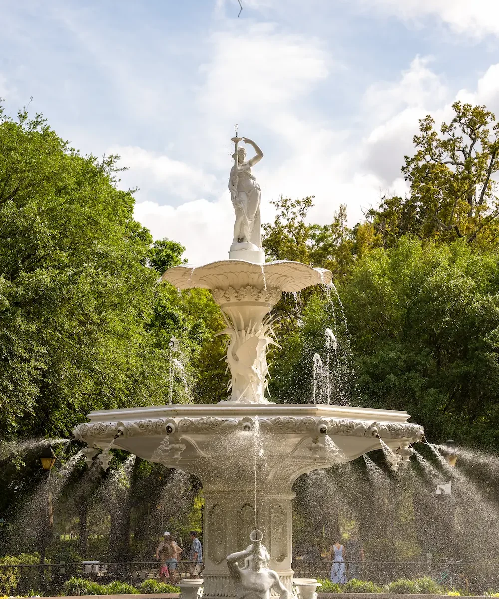 A close shot of the fountain in Forsyth Park