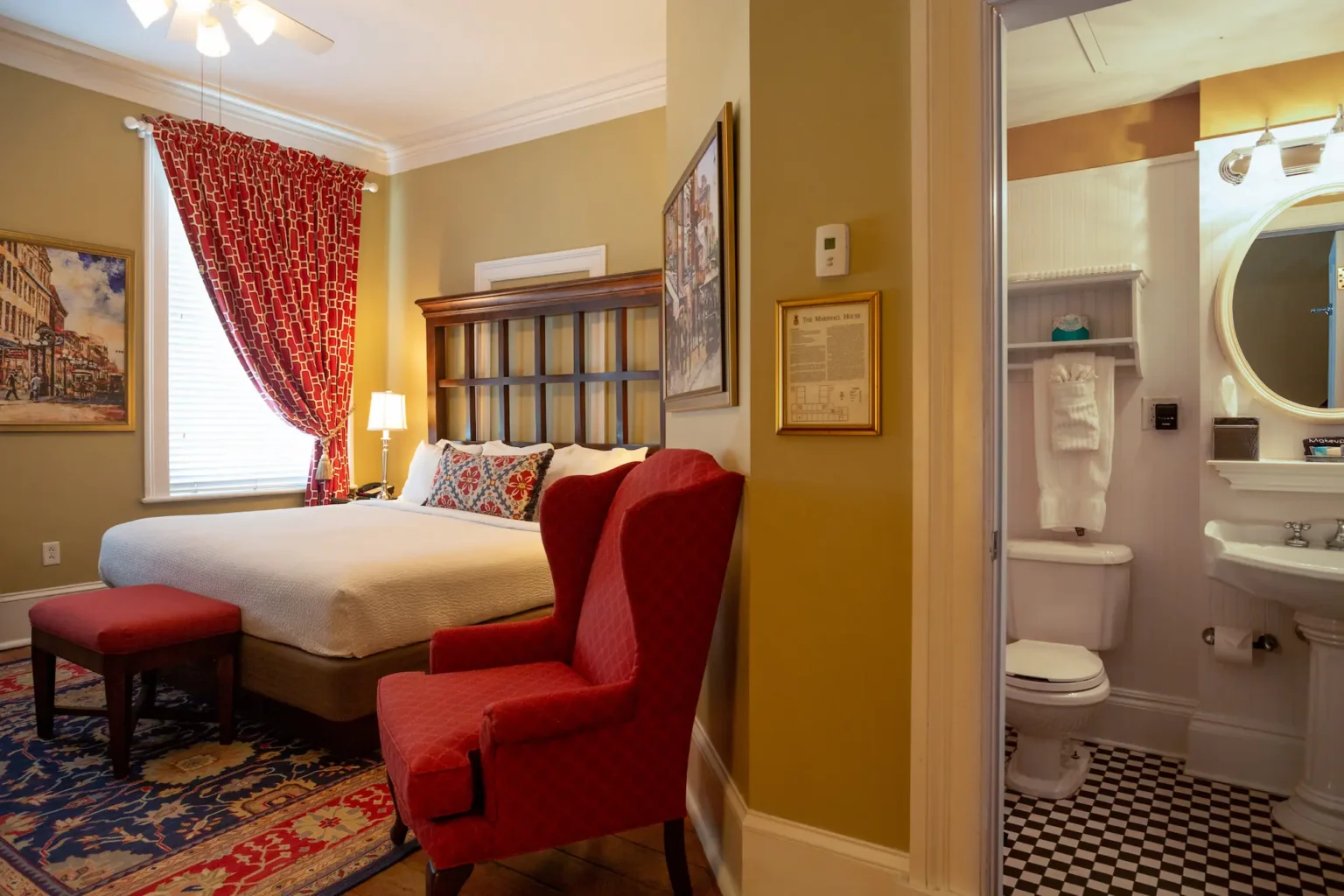 a panorama of the room and bathroom in the superior king room at the Marshall House hotel